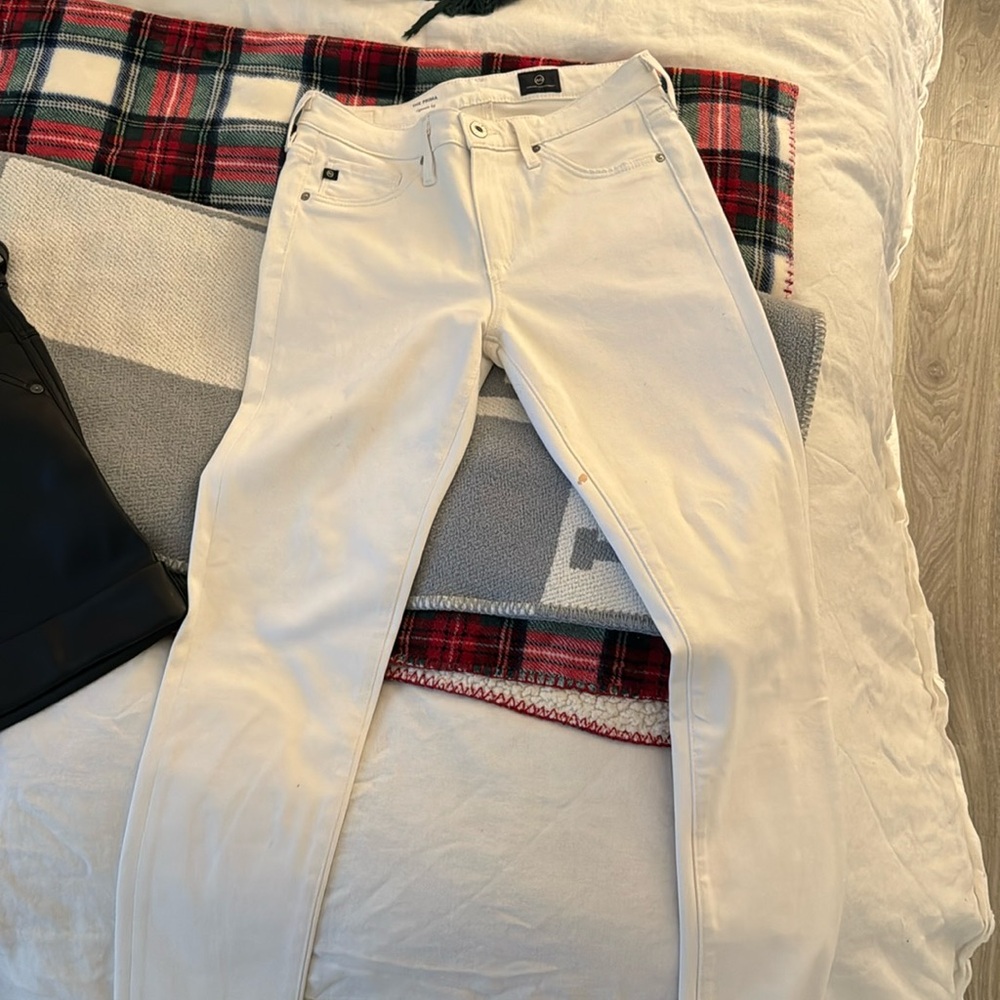 White AG jeans size 26 reg